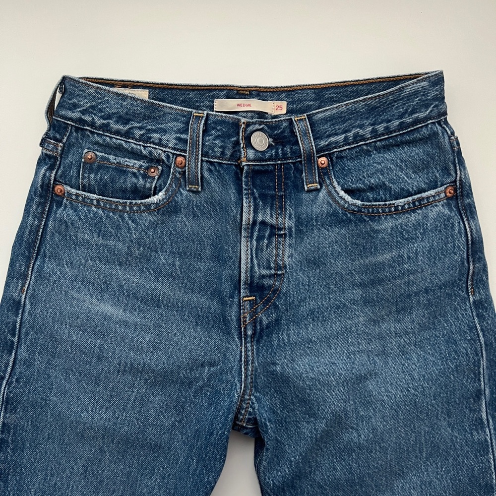 Levi's Women's Straight Leg Jeans - Blue